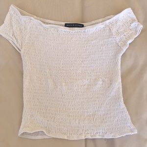 Brandy Melville White Ruffle Crop-Top!